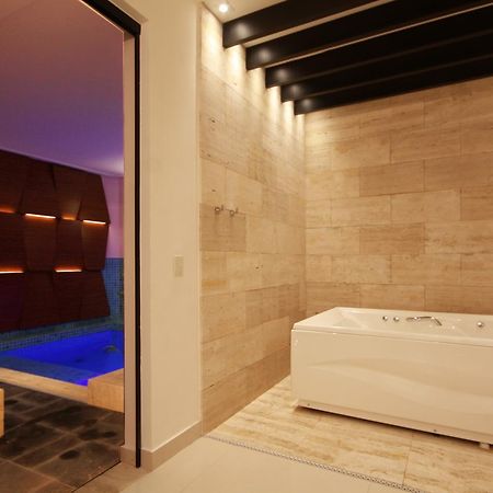 Motel Imperium (Adults Only) Osasco Buitenkant foto