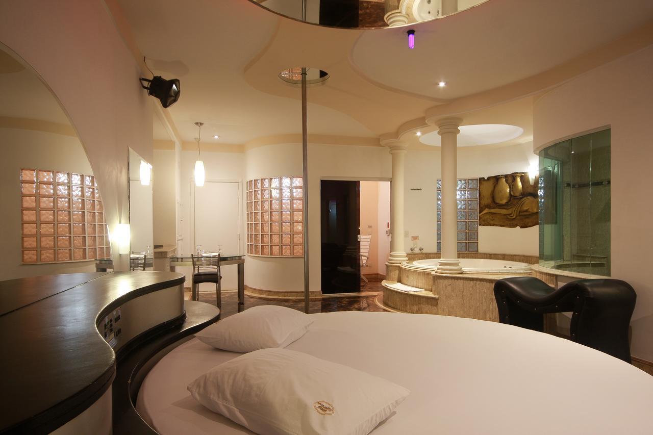 Motel Imperium (Adults Only) Osasco Buitenkant foto