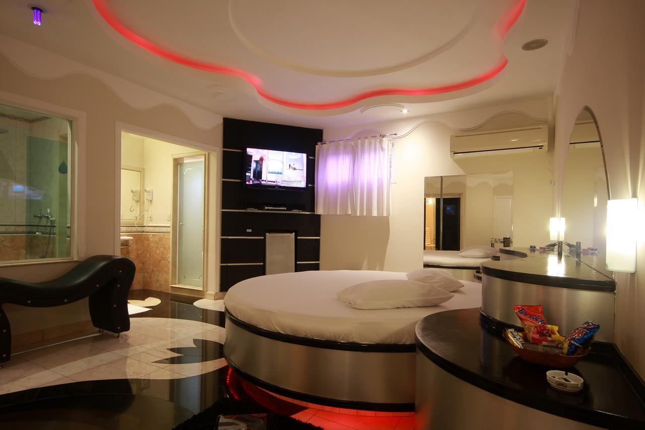Motel Imperium (Adults Only) Osasco Buitenkant foto